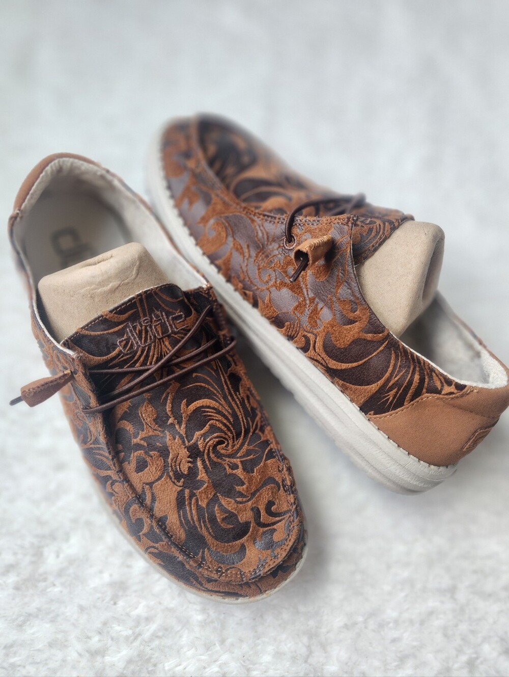 Hey Dude Womens Ranch Saddle Wendy Shoes